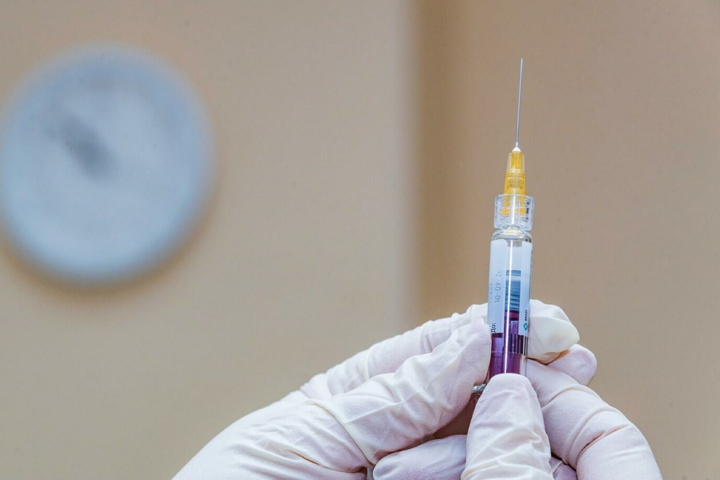 Минздрав планирует упростить процедуру вакцинации 