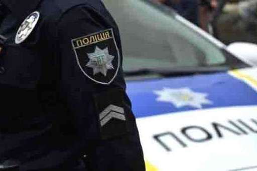 На Київщині поліцейські побили ногами водія, який порушив правила