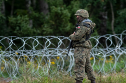 Ситуація з нелегальними мігрантами, які штурмують кордон, затягнеться