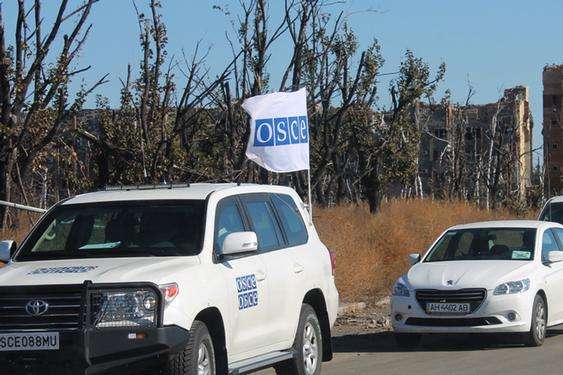У «ДНР» тримають під «домашнім арештом» місію ОБСЄ. Вимагають звільнення бойовика