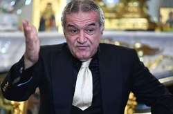 Джіджі Бекалі виступає проти вакцинації