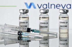 Французская компания объявила об успешном испытании новой Covid-вакцины 