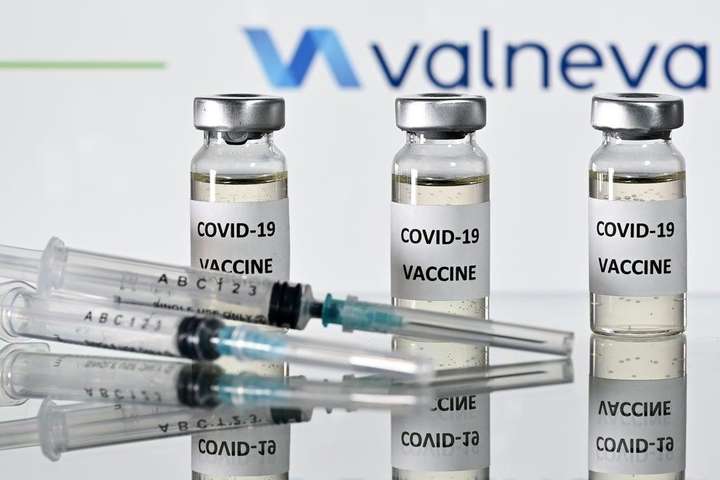 Французька компанія оголосила про успішне випробування нової Covid-вакцини