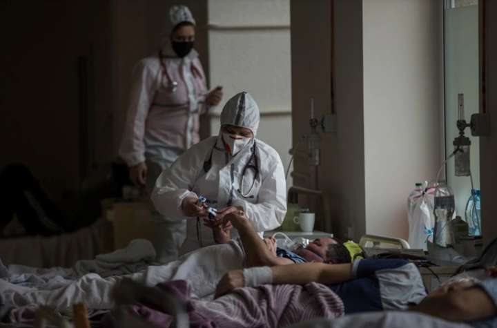 Смертельний антирекорд: в Україні за добу від Covid-19 померли понад 500 людей 