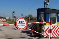 Кількість пунктів пропуску на кордоні з Кримом скоротили до двох