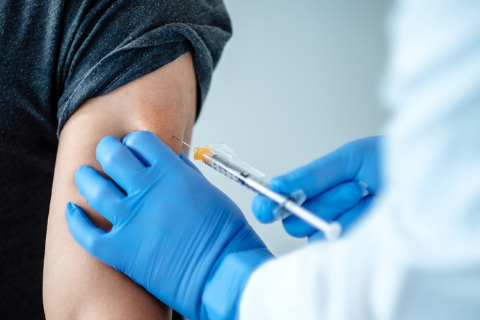 Вчера украинцы сделали рекордное количество прививок против коронавируса 