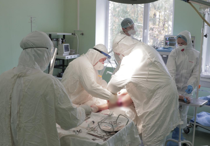 Во Львове трем пациентам ампутировали ноги из-за Covid-19