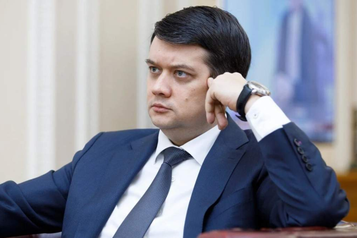 Социологи замеряли отношение украинцев к увольнению Разумкова 