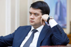  Рейтинги Дмитрия Разумкова начали расти после громкой отставки 