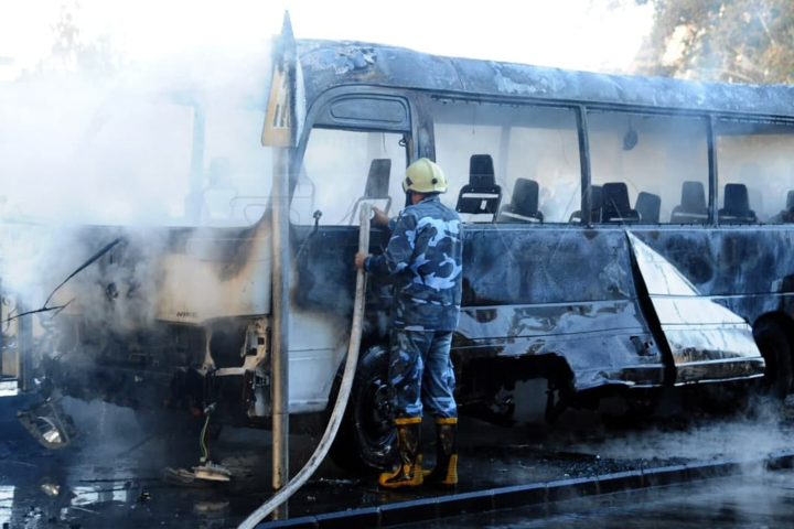 В центре Дамаска террористы взорвали автобус: 14 погибших (фото) 