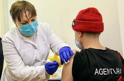 У ЦНАПі можна щепитися в порядку живої черги