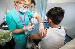 Вакцина Pfizer виявилася на 90% ефективна серед підлітків у віці від 12 до 18 років