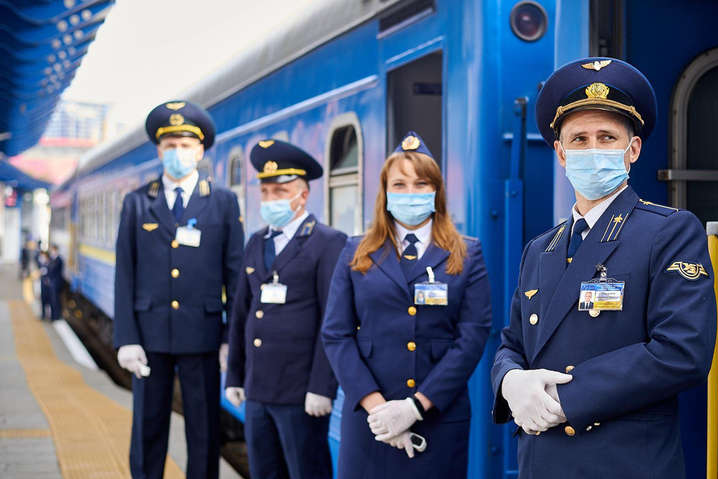 «Укрзализныця» отчиталась, сколько пассажиров не пустили на поезд из-за новых правил