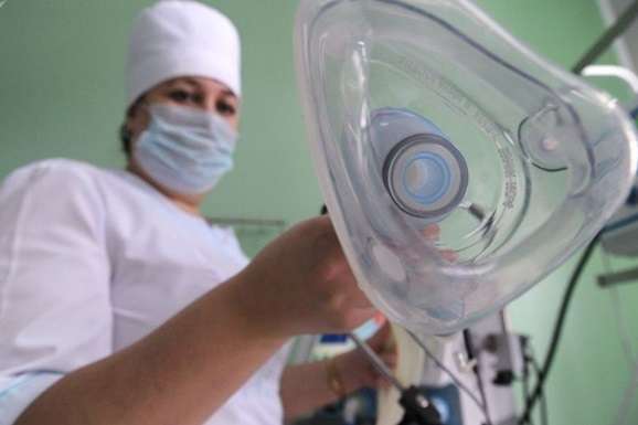 У деяких областях почали виникати проблеми із забезпеченням киснем пацієнтів з коронавірусом - В Україні припинили роботу два основних виробники кисню