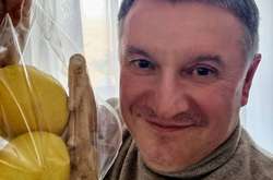 Арсен Аваков опублікував фото з імбиром і лимонами