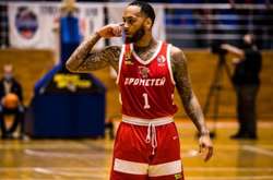 Д’Анджело Харрісон набирає більше 20 очка за матч