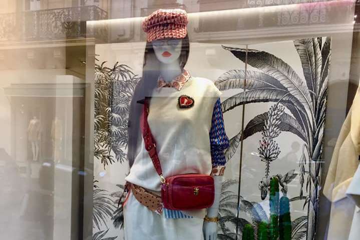 Украинка рассказала, какая вещь неожиданно заполонила модные французские магазины (фото)
