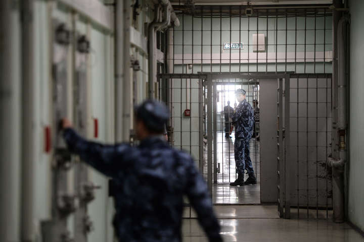 У тюрмах «ЛДНР» знущаються над ув'язненими: стали відомі жахливі подробиці