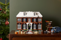 Украинец придумал для Lego набор по мотивам фильма «Один дома» (видео)