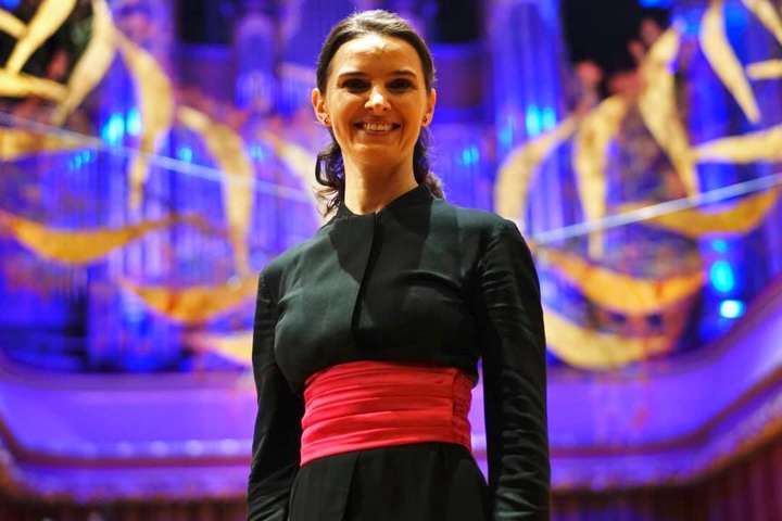 Українка стала першою жінкою-диригенткою концерту до річниці ООН