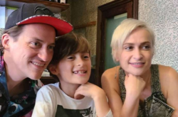  Алек Болдуин предлагает свою помощь семье Галины 