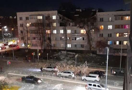 Вибух знищив у Росії частину житлового будинку (фото, відео) 