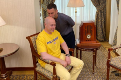 Поцеловал лысину и ответил на вопрос, чей Крым. Скандальный украинский продюсер дал интервью Гордону