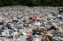 Засмічення та забруднення земель зараз залишається однією з найбільших проблем для довкілля