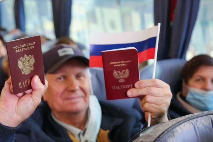 У Тристоронній контактній групі побачили, як Росія позбавляється пенсіонерів на окупованих територіях