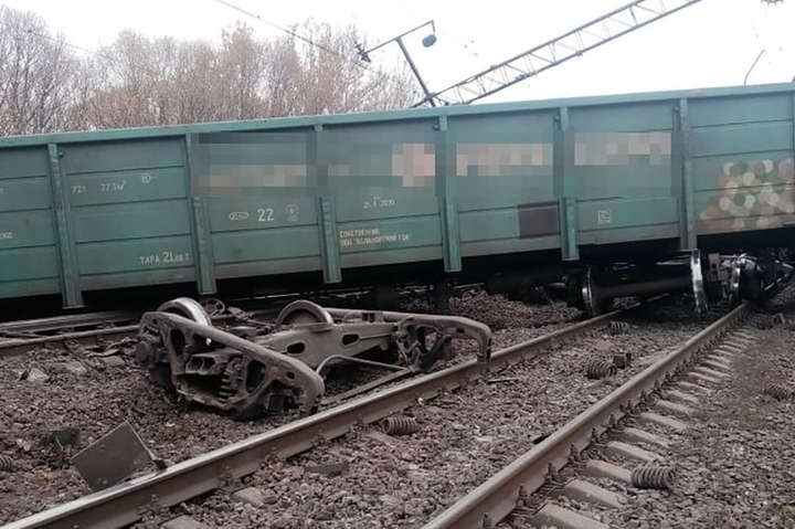 Залізнична аварія у Житомирській області: список поїздів, які затримуються 
