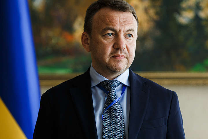 Олексія Петрова було обрано головою Закарпатської облради 7 грудня 2020 року - «Слугу» Петрова достроково зняли з посади голови Закарпатської облради