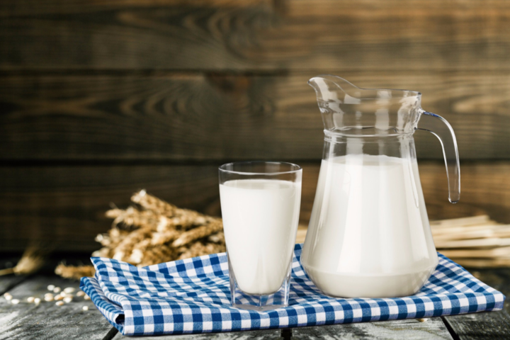 Стало известно, пьют ли качественное молоко украинцы и насколько оно вскоре подорожает