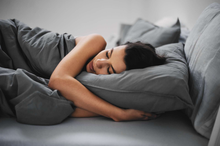 Врач ошеломила результатами: недосып вдвое повышает риск подхватить некоторые болезни