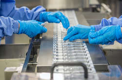 Десятки тисяч доз вакцини від коронавірусу підлягають утилізації 1 листопада