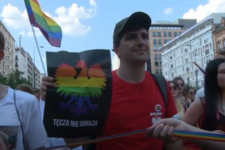  Польський парламент розгляне скандальний закон про заборону гей-парадів