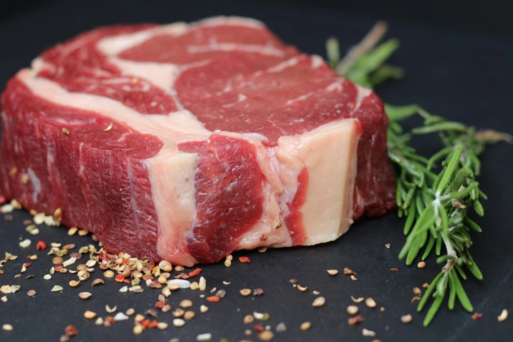 Британские ученые рассказали об опасностях употребления красного мяса