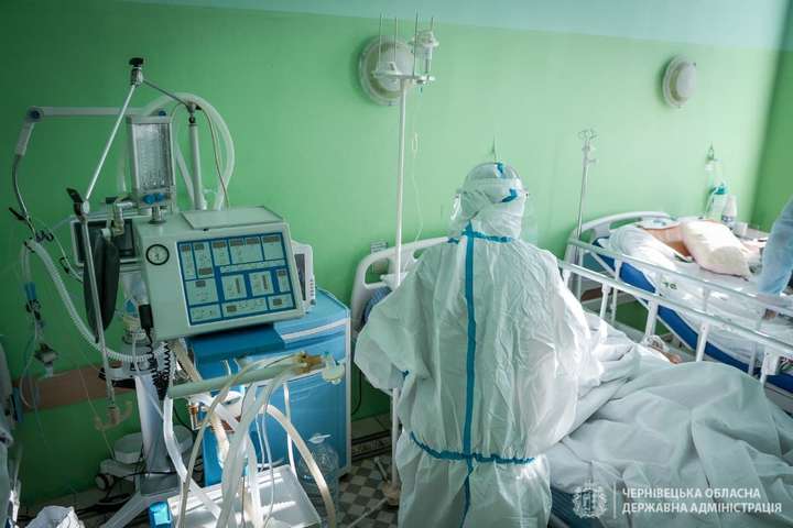 Кількість Covid-хворих у лікарнях уперше подолала позначку 50 тисяч 