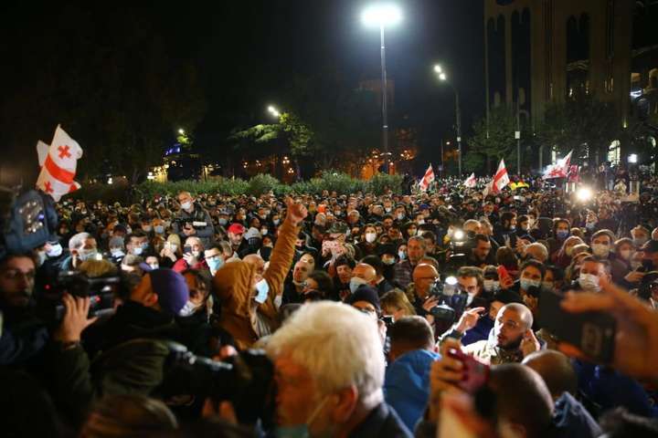 У Тбілісі зібрався мітинг на підтримку Саакашвілі (фото)