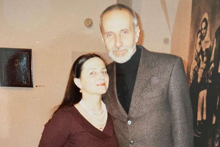 Легендарна українська співачка після 50 років шлюбу вигнала чоловіка з дому