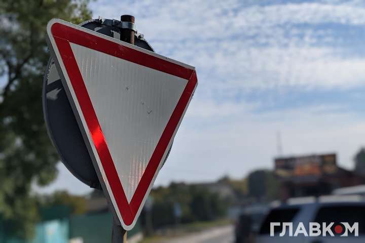 В Украине изменились правила дорожного движения. Полный список нововведений