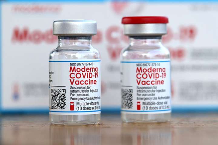 США поки не будуть щепити підлітків вакциною Moderna через можливі ризики