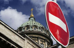 Регулятор у Росії спростував визнання іноземних вакцин від коронавірусу