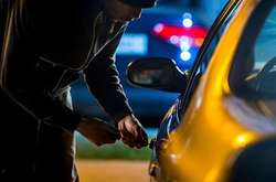 Автомобіль було викрадено на вулиці Анрі Барбюса