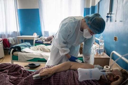 Ситуація складна: на Київщині понад 60% ліжок із киснем завантажені