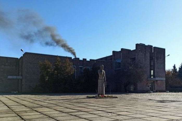 Covid-19 у Харкові: через велику смертність черги в крематорій сягають 10 днів (фото)