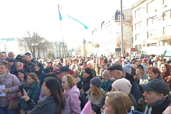У Вінниці проходить акція проти щеплення та карантинних обмежень (фото, відео)