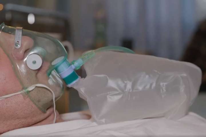 Київські лікарні використовують втричі більше кисню, ніж у попередню хвилю коронавірусу
