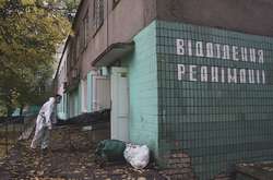 Плюс тисяча смертей щодоби. Аналітик порівняв поточну і допандемічну «летальну» статистику України 