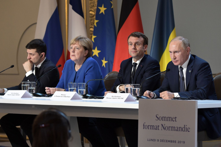 Франция предложила России согласовать дату встречи в «нормандском формате»