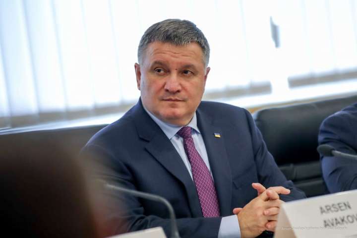 Тримісячні клуші: Аваков розкритикував Зеленського через часту зміну міністрів